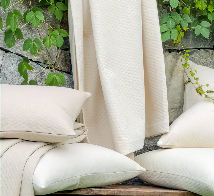 Ravello Cashmere Cotton Lumbar Decorative Pillow